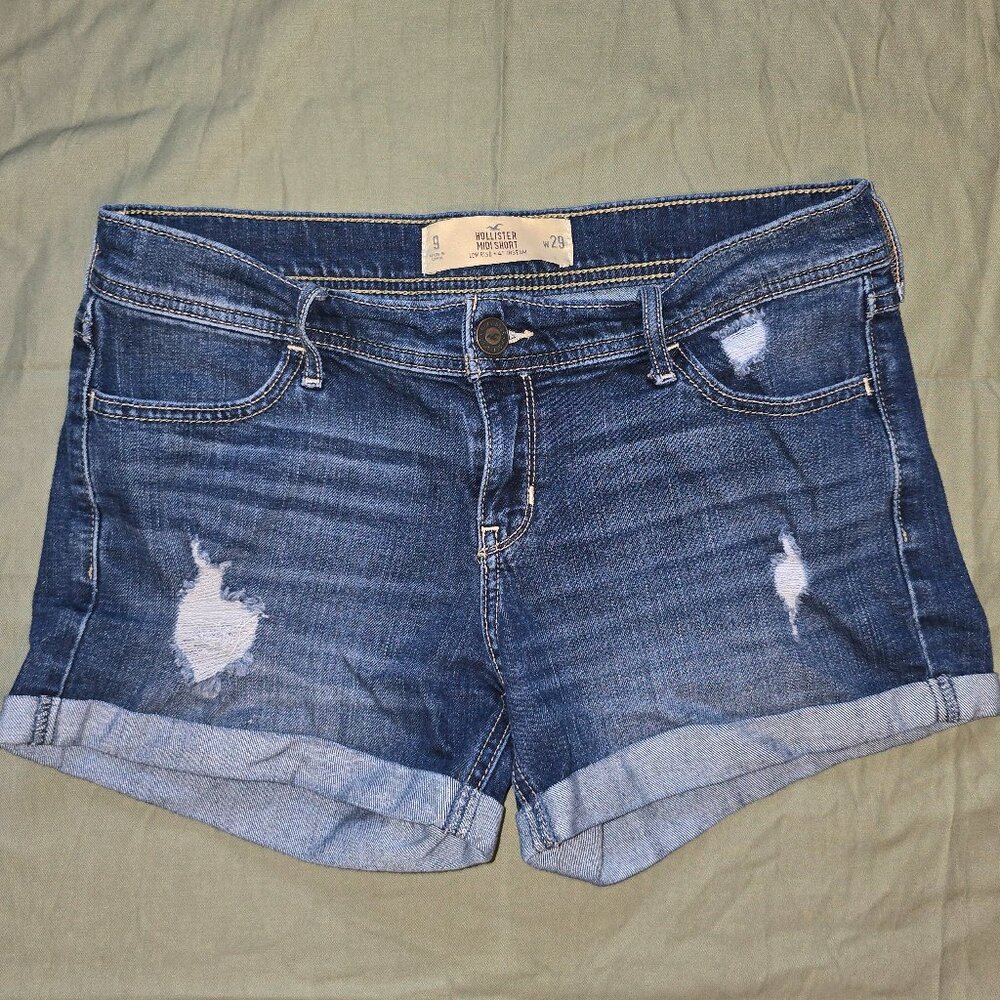 Hollister Midi Low Rise denim Shorts Size 9